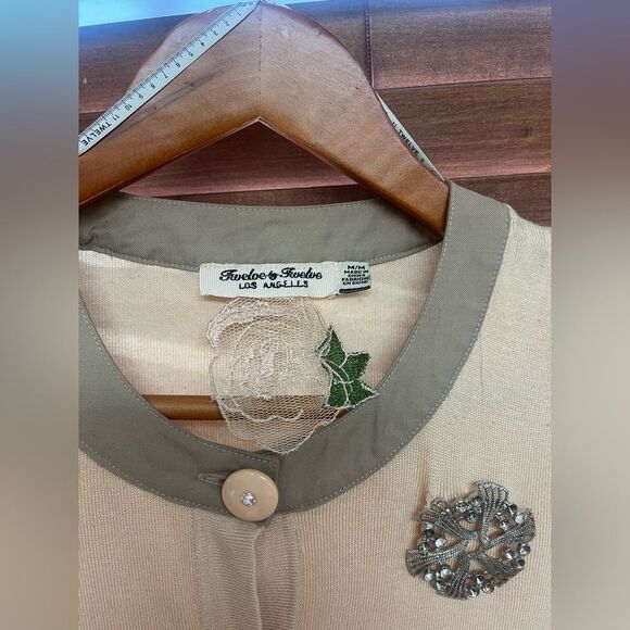 Twelve by Twelve Los Angeles Cream Cardigan Sweater | Size M with Metallic Pin - Picture 3 of 6